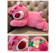 Peluche lotso acostado