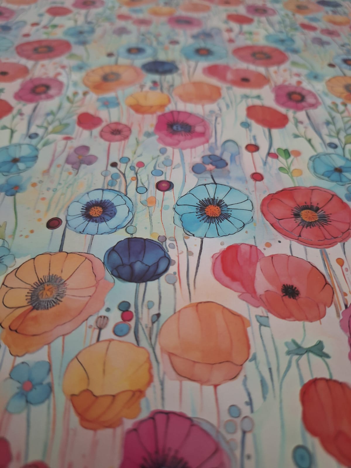 Papel pequepack de regalo  ilustrado flores acuarelas
