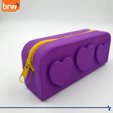 Cartuchera brw de silicona "corazones violetas"